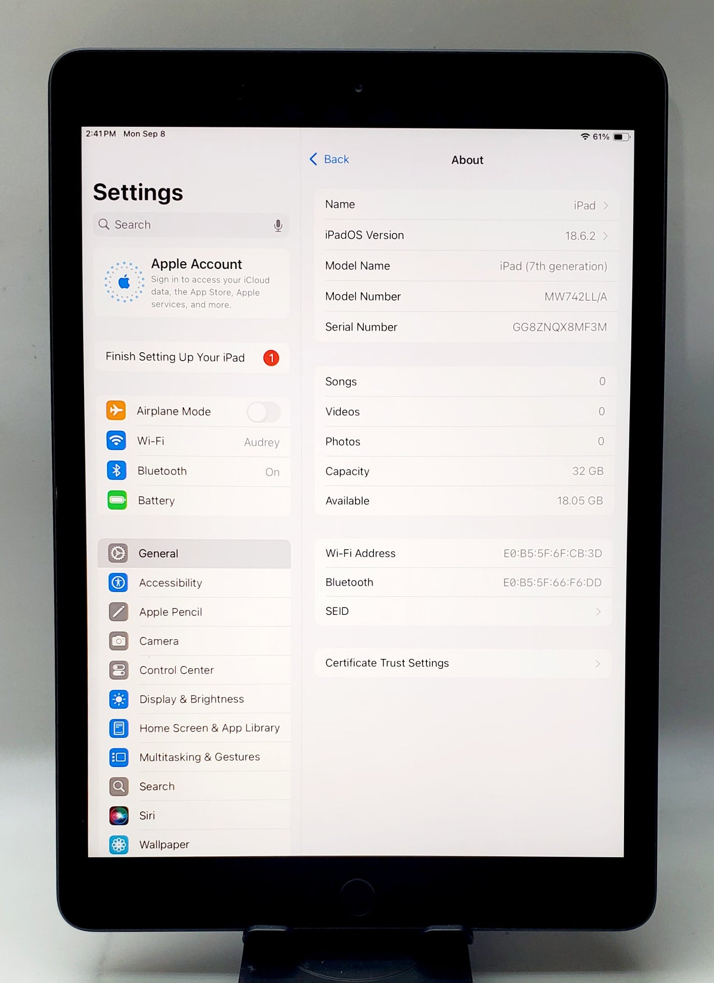 iPad 7th Generation – Space Gray, 32GB, Wi-Fi